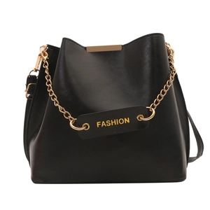 Sac seau minimaliste en cuir PU noir avec chaîne dorée et pendentif mode