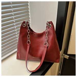 Elegante borsa tote in pelle PU rossa con tracolla a catena argento e logo moda