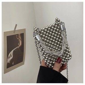 Sac à Main Moderne en Perles de Métal Argenté pour Femmes Franges en Strass Mini Sac à Épaule en V Avec Chaîne Mode Fête