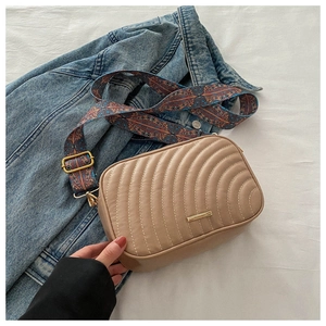 Women Fashion PU Leather Crossbody Bag Wave Quilted Camera Bag With Ethnic Style Wide Shoulder Strap Simple Retro Shoulder Bag
