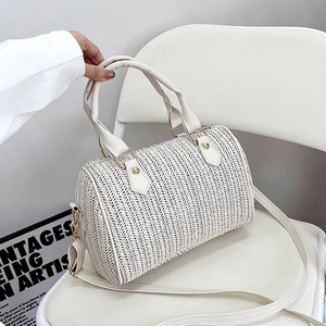 Sac Boston Tissé en Paille pour Femme Mode Sac à Main Baril en Cuir PU Bandoulière Simple Sac de Plage pour Vacances d'Été Décontracté