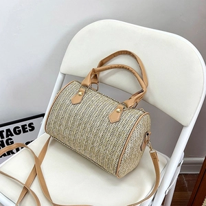 Sac Boston tissé à la mode avec poignées en cuir marron clair et bandoulière réglable