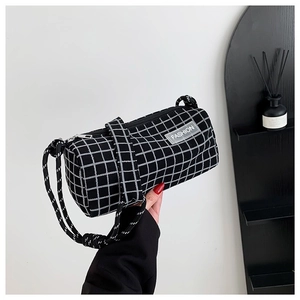 Sac à Épaule Cylindrique en Nylon à Carreaux pour Femmes Sac Bandoulière Mode Avec Bandoulière à Nœuds Simple Sac Messager Quotidien