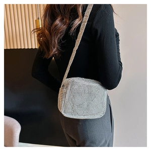 Sac à bandoulière chic en paillettes argentées pour femme avec strass étincelants