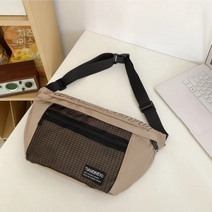 Sac banane en nylon kaki pour femme avec poche en filet et bandoulière réglable tendance