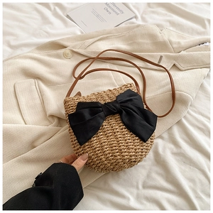 Sac à Épaule Tissé en Paille pour Femmes Avec Grand Nœud en Satin Noir Sac Bandoulière pour Vacances à la Plage Été Main