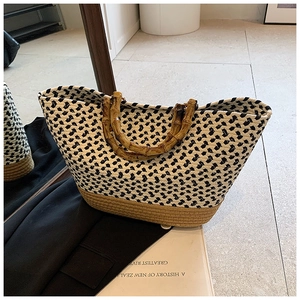 Minimalist checkered woven tote bag with vintage bamboo handle for daily commuting