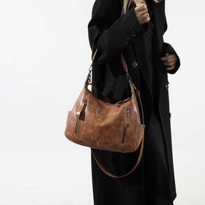Distressed PU Leather Hobo Bag Large Capacity Double Zipper Shoulder Crossbody Bag Daily Simple Urban Commuting Bag