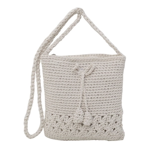 Weiße Häkel-Schultertasche mit floralem Lochmuster und praktischem Kordelzug