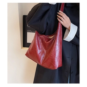 Large Capacity PU Leather Pleated Tote Bag For Women Soft Hobo Shoulder Bag Versatile Commuter Handbag Daily Travel Purse