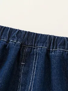 Short en jean bleu foncé pour fille avec taille élastique et surpiqûres blanches