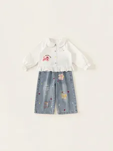 Set bambina 2 pezzi con camicia bianca a colletto Peter Pan e jeans con toppe floreali