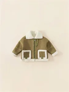 Giacca invernale bimbi in finto scamosciato con colletto in pile e grandi tasche