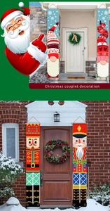 Kerstbanners voor de veranda met notenkrakers en kabouters voor feestelijke buitendecoratie
