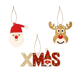 Détails des suspensions de Noël en bois avec Père Noël, élan et motifs de gnome