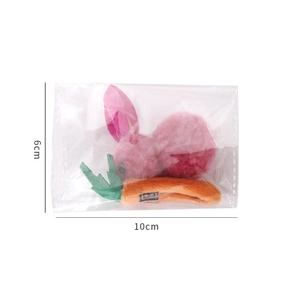 Detail of plush Easter bunny and carrot hair clip set with 6cm and 10cm size marks