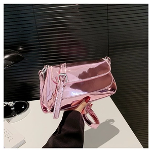 Sac à bandoulière en cuir PU rose métallisé avec boucle argentée pour femmes