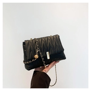 Women Quilted PU Leather Shoulder Bag With Gold Chain Strap V-Pattern Fashion Crossbody Bag For Daily Use Elegant Handbag
