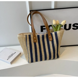 Women's Striped Straw Woven Tote Bag Large Capacity Summer Beach Shoulder Bag With PU Leather Handle And Zipper Closure