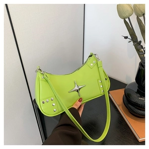 Sac à Bandoulière en Cuir PU pour Femmes Décor Étoile Y2K Avec Rivets Sac Besace Simple pour Usage Quotidien Sac Sous les Bras