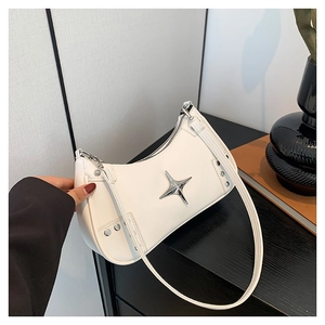 Sac bandoulière minimaliste en cuir PU blanc avec étoile argentée et rivets métalliques