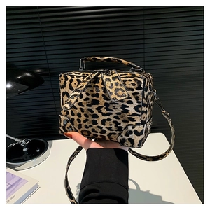 Fashionable leopard print faux fur crossbody box bag with metal rivets and shoulder strap