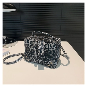 Chic leopard print box bag with top handle and crossbody strap in premium PU leather