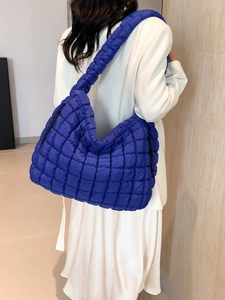 Women Quilted Puffer Tote Bag Large Capacity Oxford Cloth Cloud Shoulder Bag Soft Padded Handbag Casual Retro Crossbody Bag