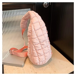 Sac à Bandoulière Matelassé pour Femmes en Nylon Léger Motif de Diamants Sac Bandoulière Trendy Minimaliste Quotidien