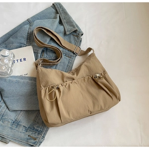 Damen Nylon Halbmond Umhängetasche Gerüschte Hobo Schultertasche Mit Verstellbarem Riemen Kordelzugtaschen Lässige Reisetasche
