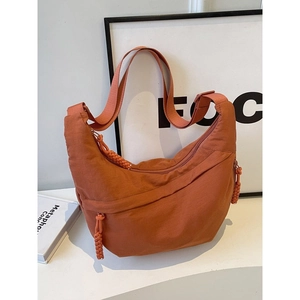 Women Large Capacity Crescent Dumpling Bag Casual Canvas Crossbody Bag Minimalist Shoulder Bag With Braided Zipper Puller