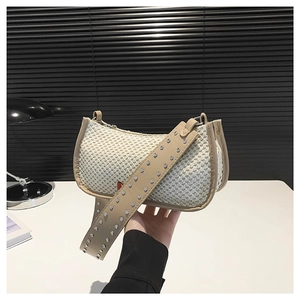 Borsa a Spalla da Donna in Pelle PU Intrecciata Con Tracolla Larga e Borchie Borsa Sottobraccio Estiva Casual Elegante