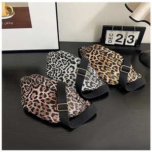 Women's Fashion Leopard Print Fanny Pack PU Leather Waist Bag Adjustable Strap Chest Bag Minimalist Urban Crossbody Bag For Travel