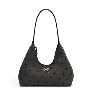 Borsa a spalla estiva minimalista a pois neri con decorazione a fiocco argento