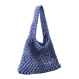 Sac cabas en filet bleu fait main en corde de coton tissée au design minimaliste
