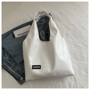 Women Minimalist PU Leather Tote Bag Large Capacity Hobo Shoulder Bag With Fashion Label Daily Commute Handbag