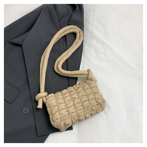 Mode Nylon Gesteppte Schultertasche Für Damen Geknoteter Riemen Umhängetasche Lässige Vielseitige Minimalistische Handtasche