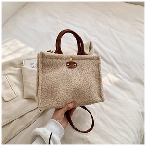Fashion Faux Lamb Wool Tote Bag For Women PU Leather Trim Plush Shoulder Bag Versatile Autumn Winter Crossbody Bag Stylish Daily Handbag