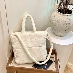 Borsa a Tracolla in Tessuto Trapuntato da Donna Minimalista di Grande Capacità Borsa a Mano Gonfia per il Pendolarismo Quotidiano
