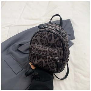 Mini mochila de moda en cuero PU con estampado de leopardo gris y correas ajustables