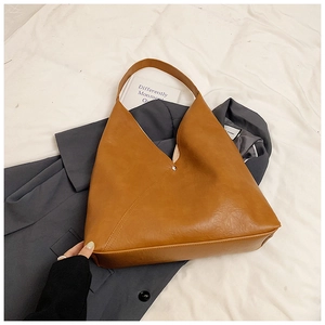 Women Large Capacity PU Leather Shoulder Bag Minimalist Hobo Tote Bag For Commuting Fashion Urban Simple Style Handbag