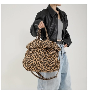 Fashionable leopard print canvas tote bag with adjustable strap and large capacity