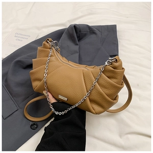 Elegant Pleated PU Leather Shoulder Bag For Women Fashion Half Moon Crossbody Bag Minimalist Croissant Underarm Purse With Chain