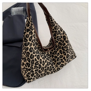 Fashionable leopard print canvas tote bag with brown leather handles for women