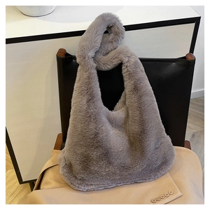 Sac à main minimaliste en fausse fourrure grise pour femme avec tissu en peluche douce