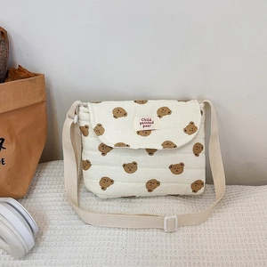 Borsa a tracolla trapuntata in cotone beige con stampa di orsi e cinturino regolabile