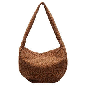Sac hobo tendance à motif léopard en daim avec large bandoulière et fermeture éclair