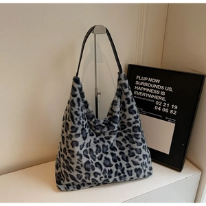 Borsa Tote in Peluche con Stampa Leopardata alla Moda Grande Capacità Borsa a Spalla in Pelliccia Sintetica per Donna Stile Casual Quotidiano