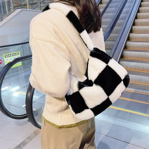 Korean Style Plush Checkerboard Handbag For Women Autumn Winter Fashion Small Square Shoulder Bag Soft Tote Purse