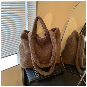 Brown fluffy tote bag made of soft plush fabric for autumn winter fashion shoulder use